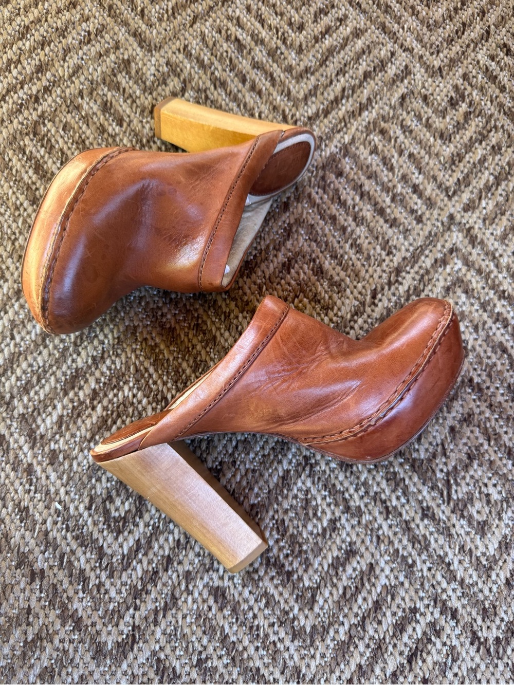 Frye Natasha Block-Heel Mule Clogs Brown Leather ladies 8